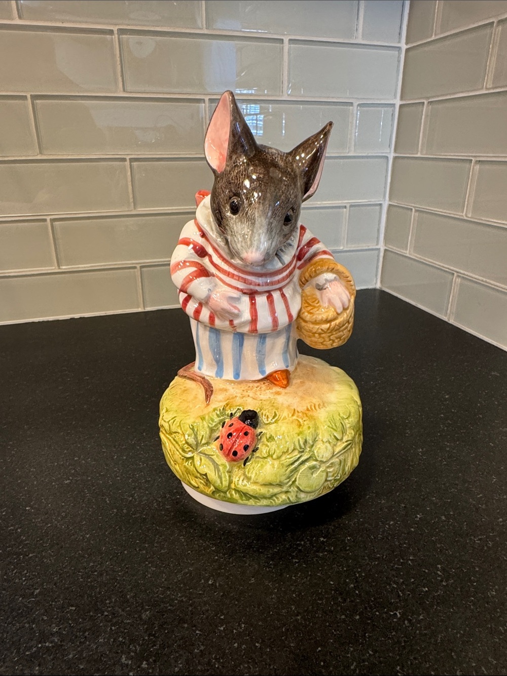 Beatrix Potter Mrs. Tittlemouse Music Box